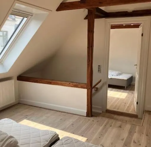 Charmerende Midt I * 阿森斯